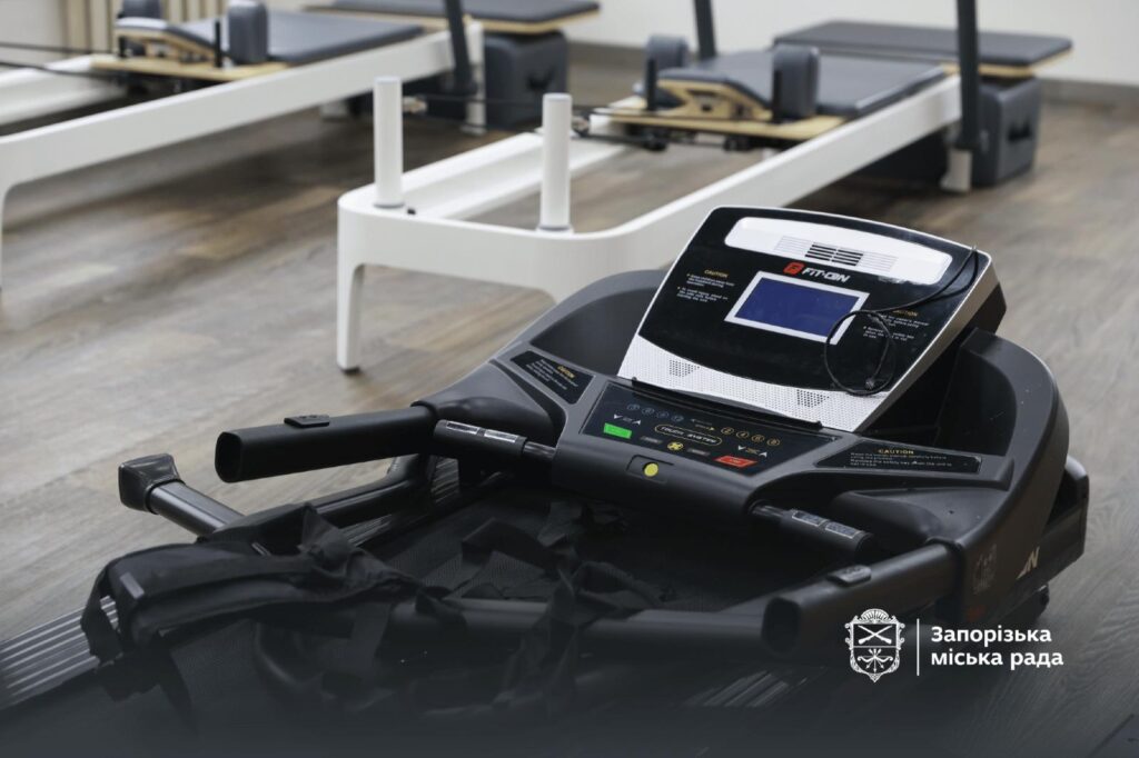 Адаптивні тренажери для реабілітації: у Хортицькому районі Запоріжжя створюють нову «кімнату ветерана» (ФОТО)