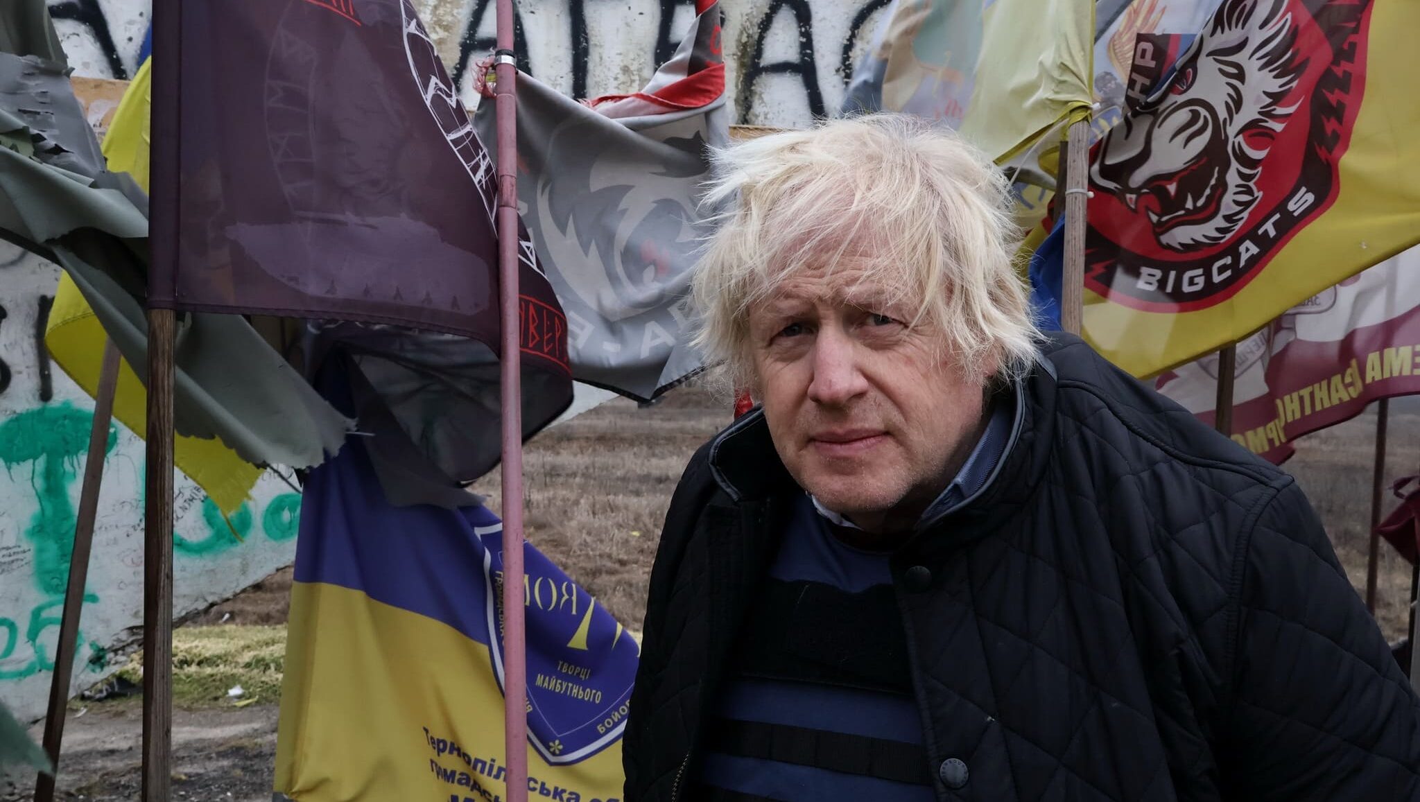 «Українці переможуть»: експрем'єр Великобританії Борис Джонсон відвідав Запоріжжя, прифронтові села та поспілкувався з військовими, — ФОТО