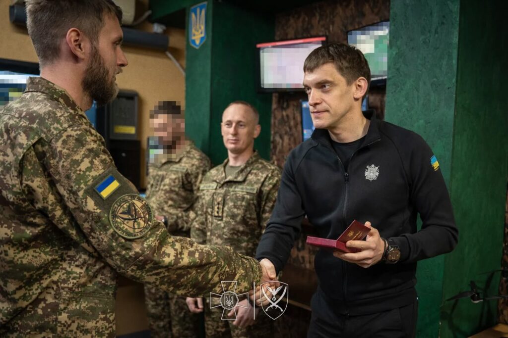 Запорізьким захисникам вручили державні нагороди, — ФОТО