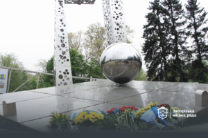 В Запорожье два сквера получили новые названия: подробности