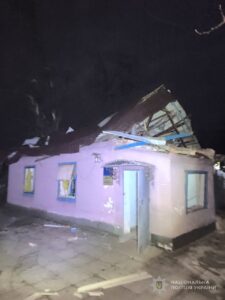 Внаслідок російського удару по приватному будинку в Запорізькій області поранено трьох хлопців