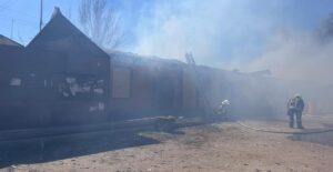 У Запорізькій області палала продовольча крамниця: постраждали люди, — ФОТО