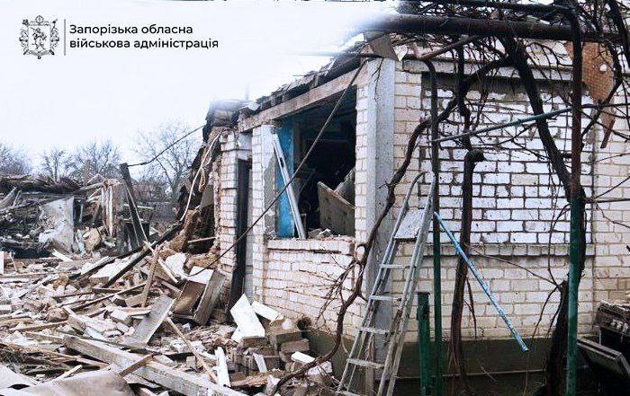 Двое погибших и 9 раненых: враг нанес по Запорожской области 804 удара