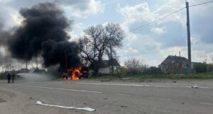 Ворог 10 квітня бив по Запорізькій області 756 разів: від дронових ударів по цивільних авто поранені троє чоловіків, — ФОТО