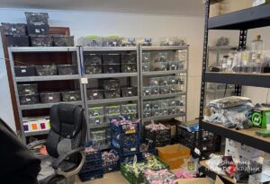 У Запоріжжі ліквідували масштабне нелегальне виробництво підакцизних вейпів