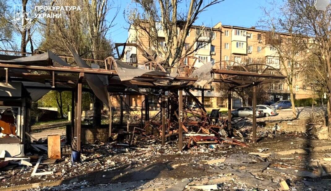 На город летели ракеты и БпЛА: комбинированный удар по Запорожью расследуют как военное преступление, повлекшее гибель человека
