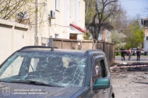 Внаслідок ранкової російської атаки Запоріжжя постраждала дворічна дитина