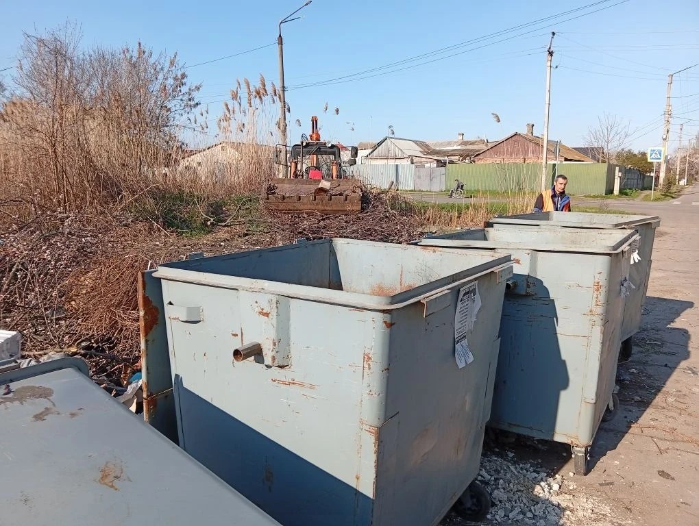 В окупованому Бердянську зростає проблема стихійних звалищ (ФОТО)