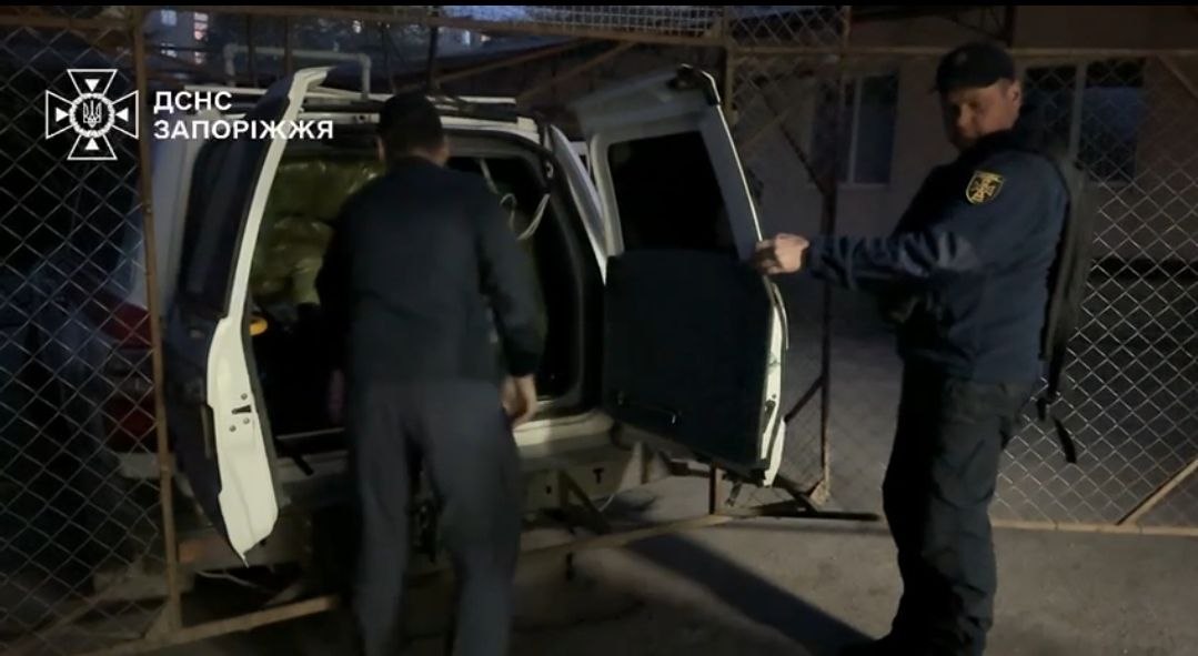 Були у небезпечній зоні без зв’язку: з Пологівського району евакуювали подружжя, — ВІДЕО