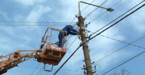 Енергетики відновили електропостачання запорізьких селищ Балабине та Кушугум, порушене через російські обстріли