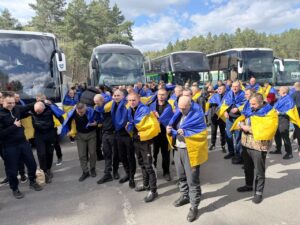 З російського полону повернули шість захисників з Запорізької області, — ФОТО, ВІДЕО