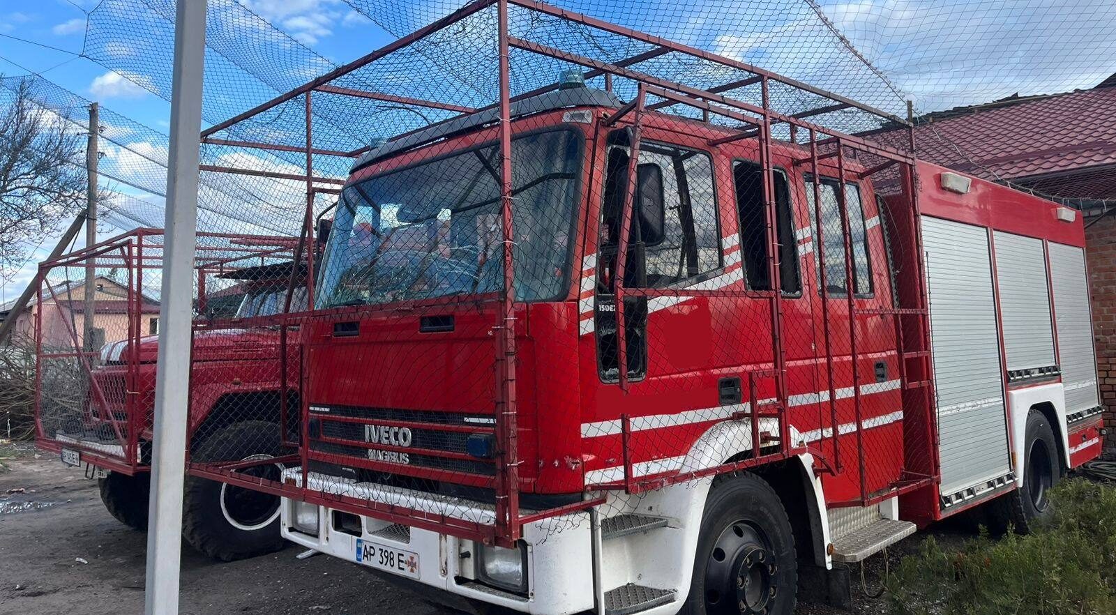 Удар по пожарной части: российские войска снова атаковали спасателей в Запорожской области, — ФОТО