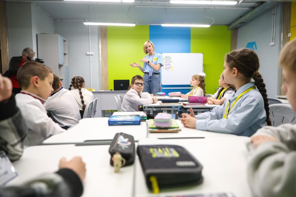 За місяць школярі підуть на літні канікули: підсумки навчального року у Запоріжжі