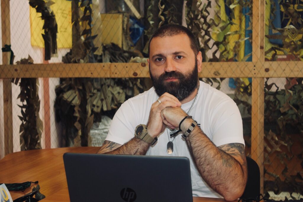 Ветеран и волонтер Роман Чернев