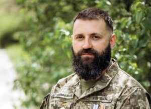 Після пережитого полону і служби у війську – допомагати іншим: історія ветерана з Мелітопольщини Романа Чернєва