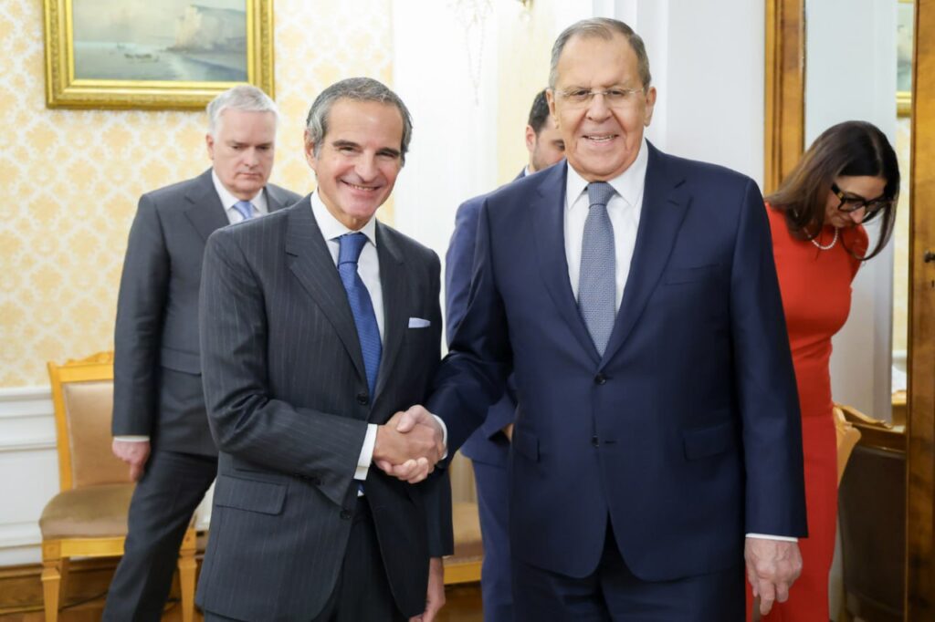 Гендиректор МАГАТЕ Рафаель Гроссі та Міністр закордонних справ Росії Сергій Лавров
