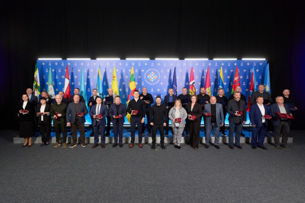 Засідання Конгресу місцевих та регіональних влад у квітні 2026 року, нагородження відзнакою «Місто-герой України»