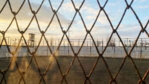 Запорожский суд вынес приговор сотруднику Бердянской исправительной колонии