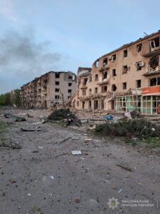 Разрушены квартиры и ранена женщина: последствия российских ударов по Запорожской области 30 апреля, — ФОТО