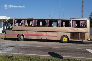 В Запорожской ОГА прокомментировали российский удар рядом с автобусом с запорожскими детьми