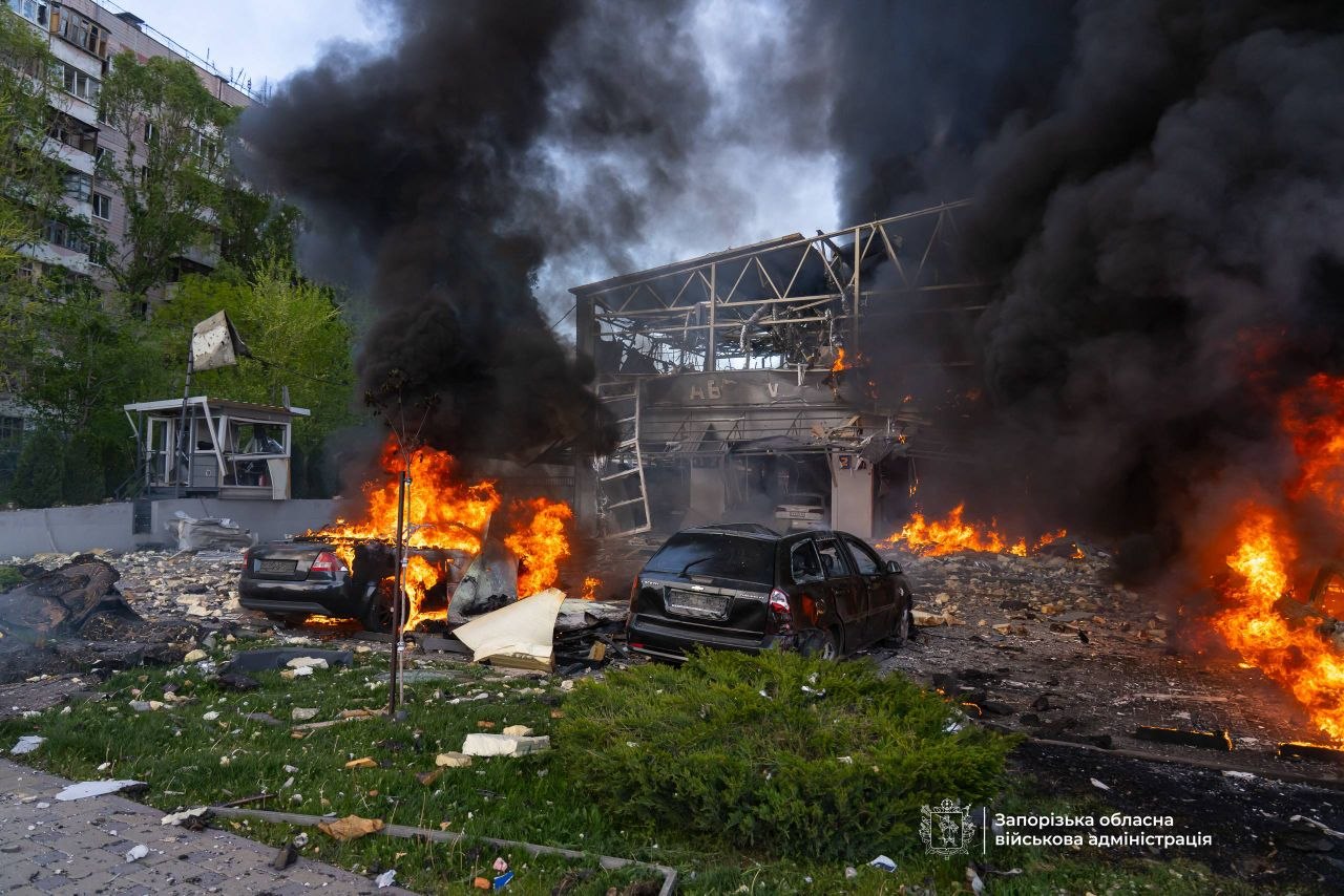 12 вбитих та 49 поранених: ворог завдав по Запорізькій області 989 ударів