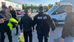 Вимагав 200 тис грн «відкату» щомісяця : у Запоріжжі затримали комбата, — ФОТО