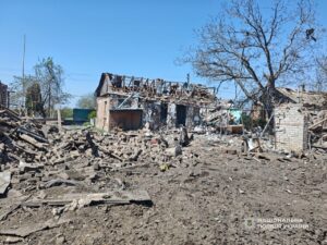 Зруйновано оселі та пошкоджено машини: наслідки російських ударів по Запорізькій області 7 травня, — ФОТО