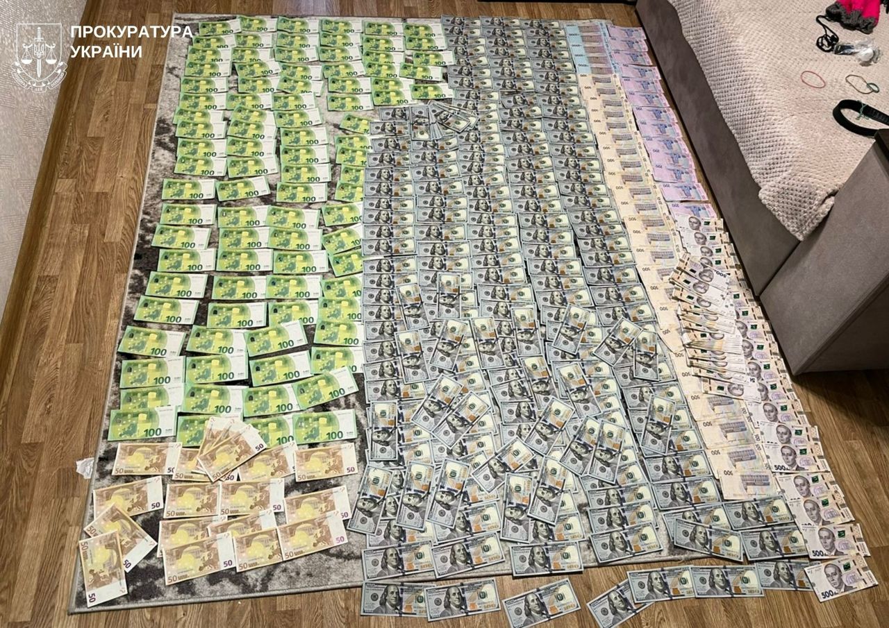 За 420 тис. грн продавали довідки про фіктивну інвалідність: у Запоріжжі викрито схему ухилення від мобілізації, — ФОТО