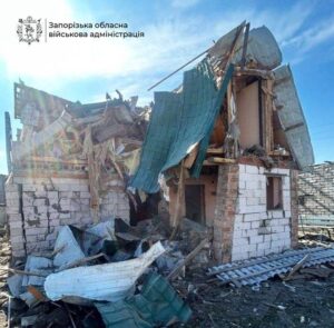 Три людини постраждали: ворог завдав понад 1000 ударів за добу по Запорізькій області