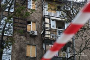 Разрушены многоэтажки и убит человек: последствия российских ударов по Запорожской области 13 мая, — ФОТО