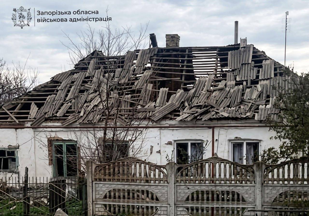 Ранены семь человек: под вражескими обстрелами были 42 населенных пункта Запорожской области