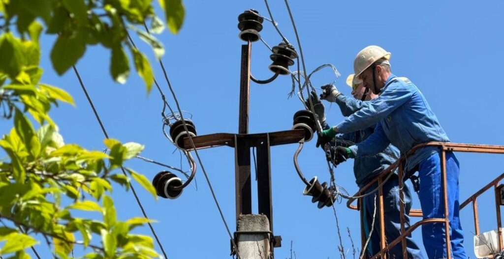 Російські удари по об'єктах «Запоріжжяобленерго»: за два дні зафіксували 24 нових пошкоджень мереж