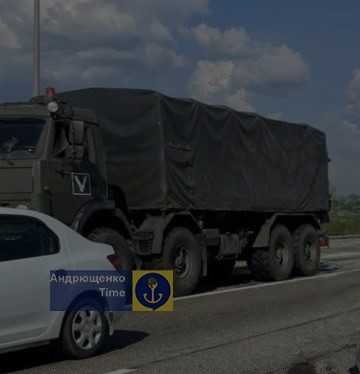 На Бердянськ: ворог продовжує активно переміщувати живу силу та техніку через окуповані території, — ВІДЕО
