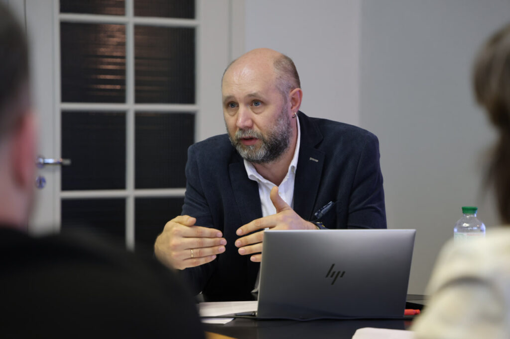 Співавтор дослідження, співзасновник ГО «Центр підтримки бізнесу і технологій» та експерт з розвитку культурно-креативних індустрій Денис Васильєв.
