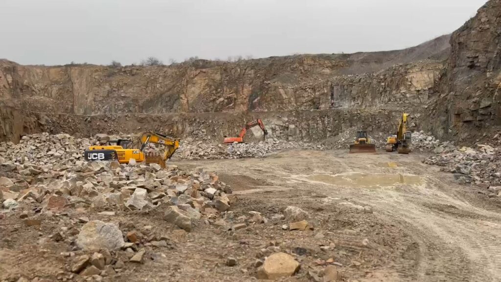 Андрівський гранітний кар’єр у селі Андрівка Бердянського району Запорізької області