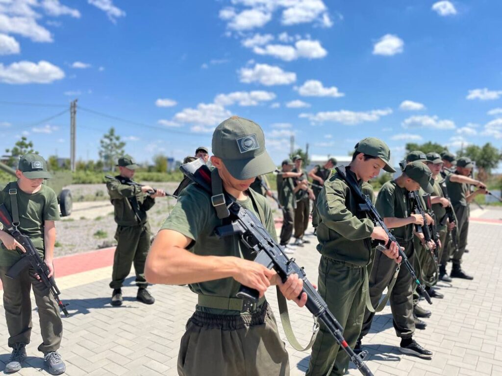 Навчання молоді у Центрі військово-спортивної підготовки та патріотичного виховання молоді «Воїн», Волгоградська область