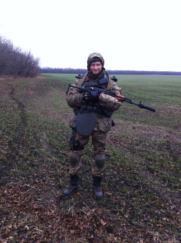 Олексій Сорокін, власник равликової ферми у Запоріжжі, під час АТО служив командиром взводу у 37-му окремому мотопіхотному батальйоні.
