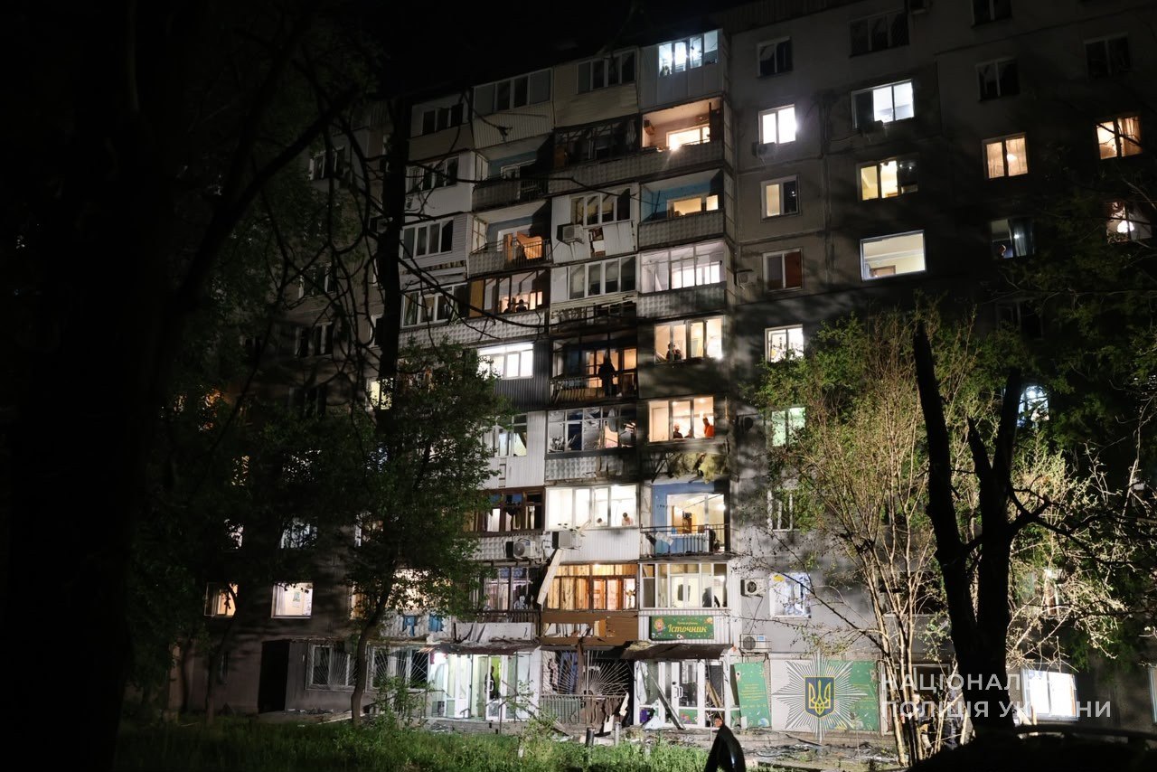 Повреждены многоэтажки: последствия российских ударов по Запорожской области 4 июня, — ФОТО