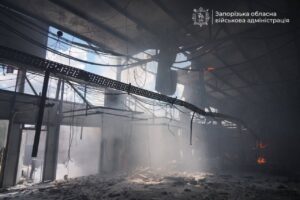 Ворог завдав повторний удар по Запоріжжю: пошкоджено термінал логістичного оператора, — ФОТО, ВІДЕО