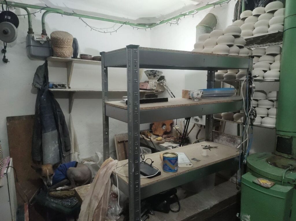 Керамічна майстерня родини Селезньових у Запоріжжі.