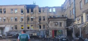 Засмічення території на кількох ділянках: екологи показали наслідки нічної атаки в Олександрівському районі Запоріжжя, — ФОТО