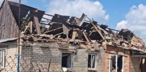 Під російські удари потрапили 45 запорізьких населених пунктів за добу: поранені люди, є пошкодження