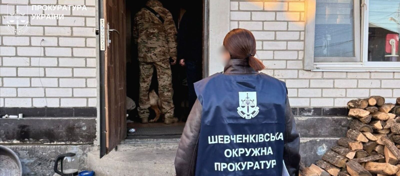 В Запорожье мужчину обвиняют в изнасиловании и совершении развратных действий в отношении родной дочери: дело передали в суд
