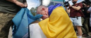Обмін полоненими: із російської неволі  повернули 13 захисників із Запорізької області, — ФОТО, ВІДЕО