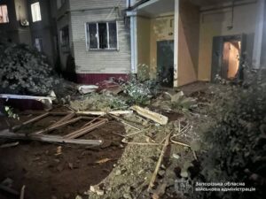 Атакували АЗС безпілотником та скинули КАБ на будинок: все, що відомо про наслідки нічних ворожих ударів по Запоріжжю, — ФОТО, ВІДЕО