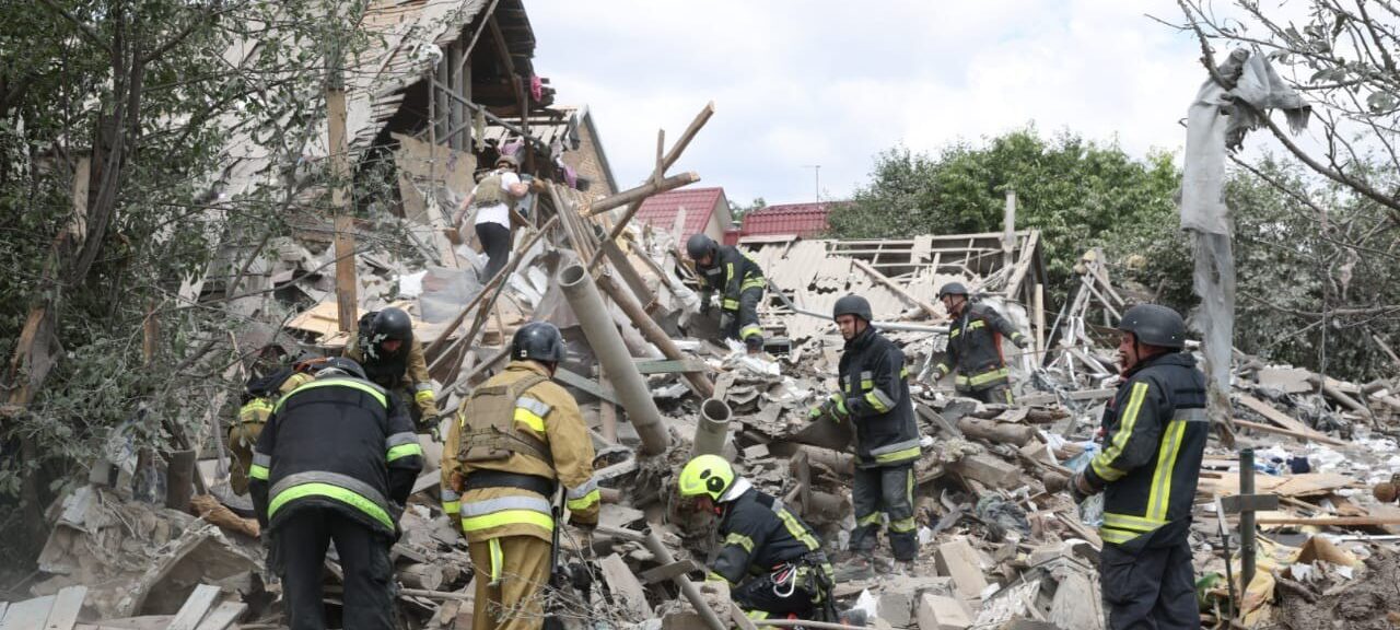 973 удари, четверо загиблих та 28 поранених: як пройшла доба під обстрілами у Запорізькій області, — ФОТО