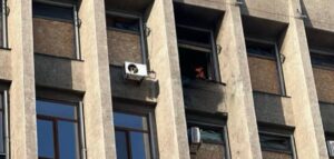 Вчора ворог кілька разів бив по будівлі Запорізької ОВА: пожежу згасили, — ФОТО, ВІДЕО