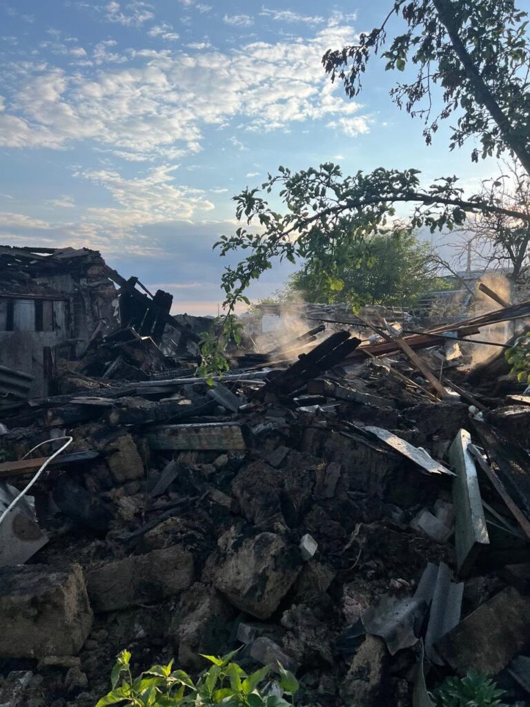 Наслідки російської атаки ударними безпілотниками на Павлівську громаду 8 червня.