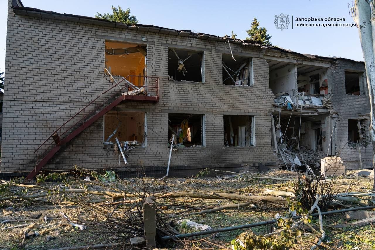 Дві людини загинуло та 36 отримали поранення: росіяни завдали 846 ударів по Запорізькій області