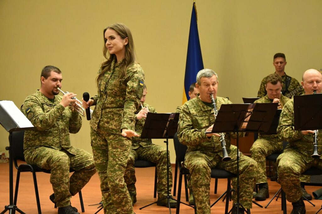 Вікторія Сімонова Військовий оркестр 25-ї бригади охорони громадського порядку імені князя Аскольда НГУ.
